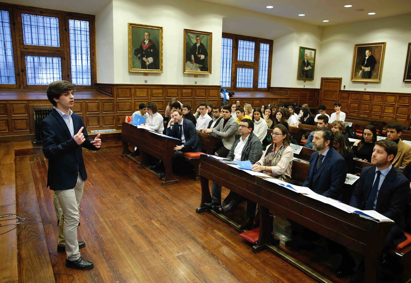 El programa de fomento de la cultura emprendedora organizado por EL COMERCIO selecciona a los ganadores de su séptima edición en el Edificio Histórico de la Universidad de Oviedo