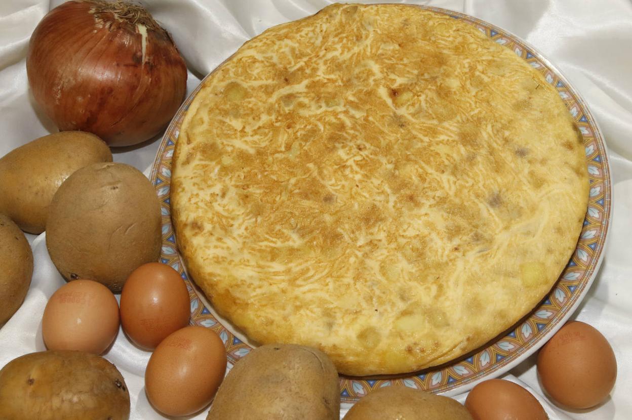 Tortilla de patatas: el número de huevos que debes echar por