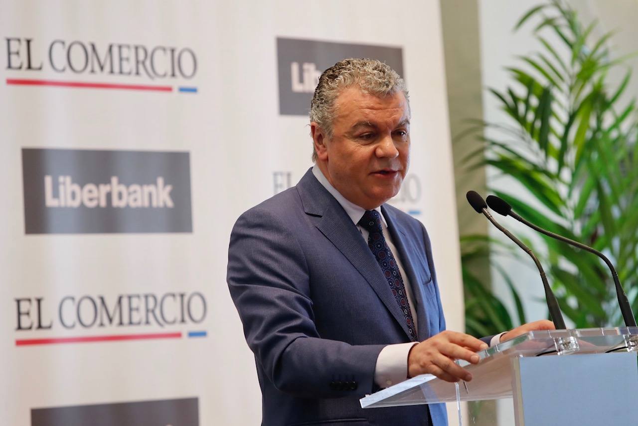 El presidente de la Confederación Española de Organizaciones Empresariales (CEOE) participa en la jornada 'Retos y oportunidades de las empresas ante el nuevo ciclo', organizada por EL COMERCIO y Liberbank