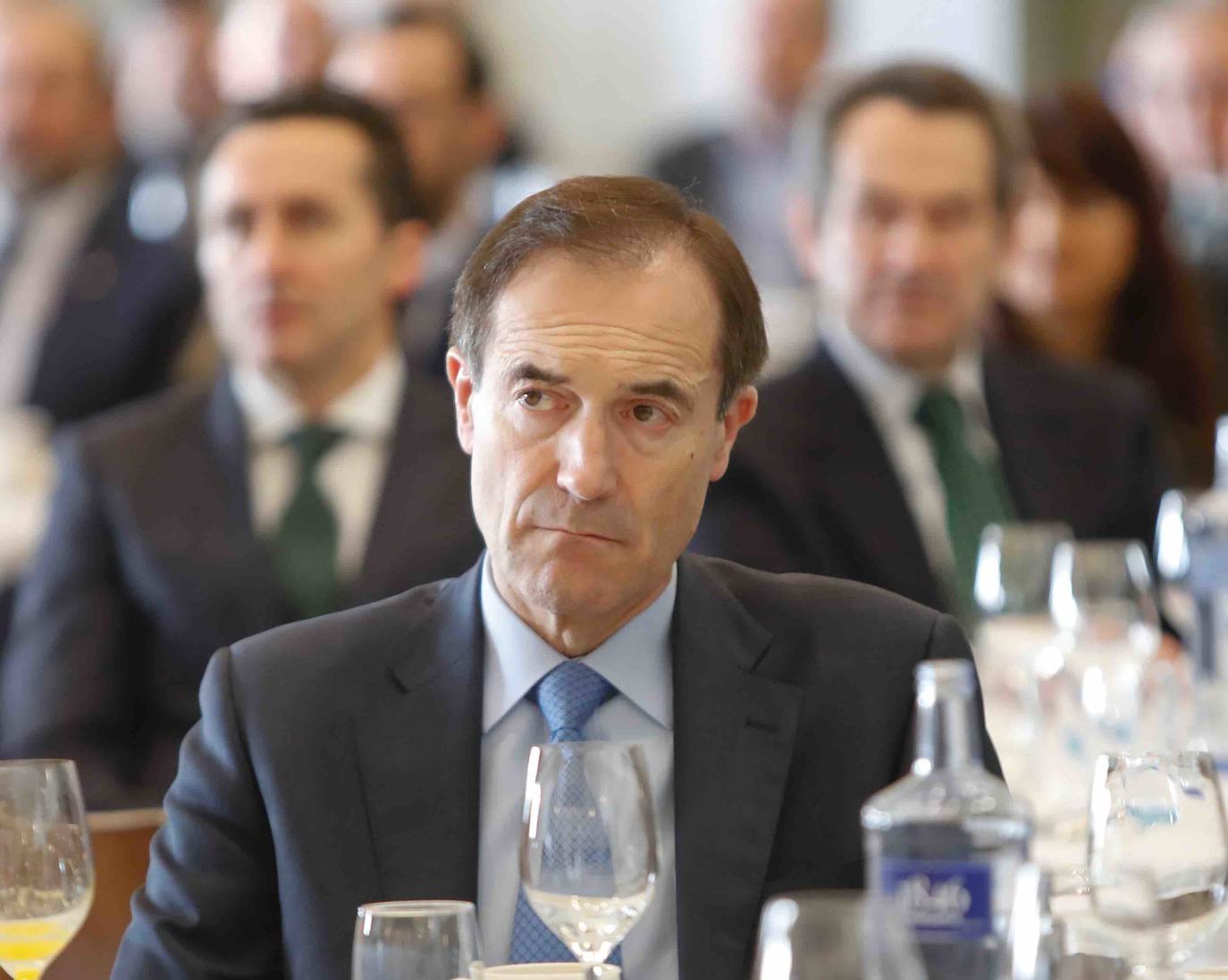 El presidente de la Confederación Española de Organizaciones Empresariales (CEOE) participa en la jornada 'Retos y oportunidades de las empresas ante el nuevo ciclo', organizada por EL COMERCIO y Liberbank