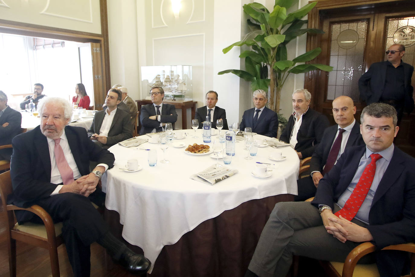 El presidente de la Confederación Española de Organizaciones Empresariales (CEOE) participa en la jornada 'Retos y oportunidades de las empresas ante el nuevo ciclo', organizada por EL COMERCIO y Liberbank