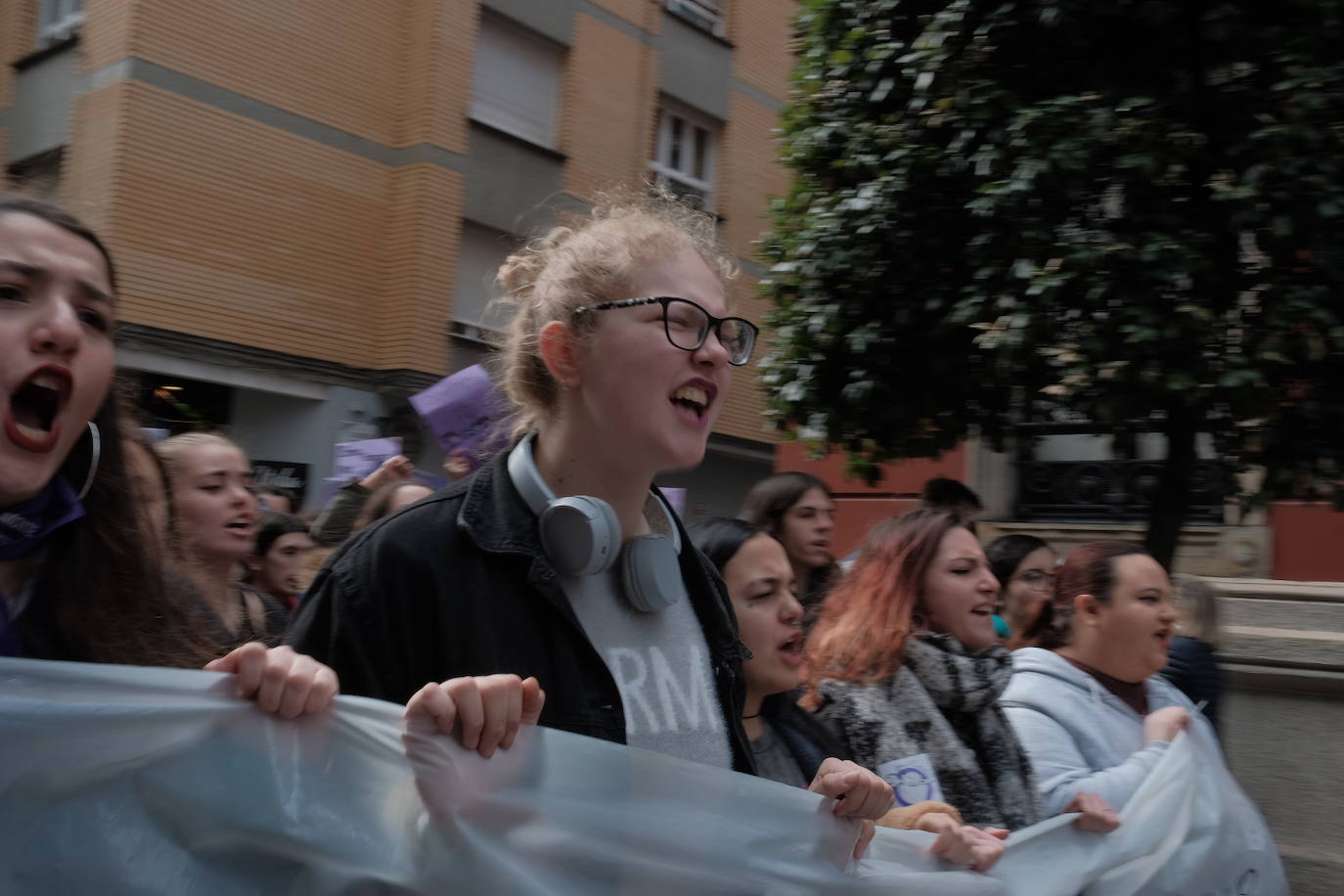 Alumnos de institutos y universidades de la región se concentran con motivo del 8-M en contra del pin parental y por el cese de la violencia que ya se ha cobrado la vida de 22 mujeres en lo que va de año