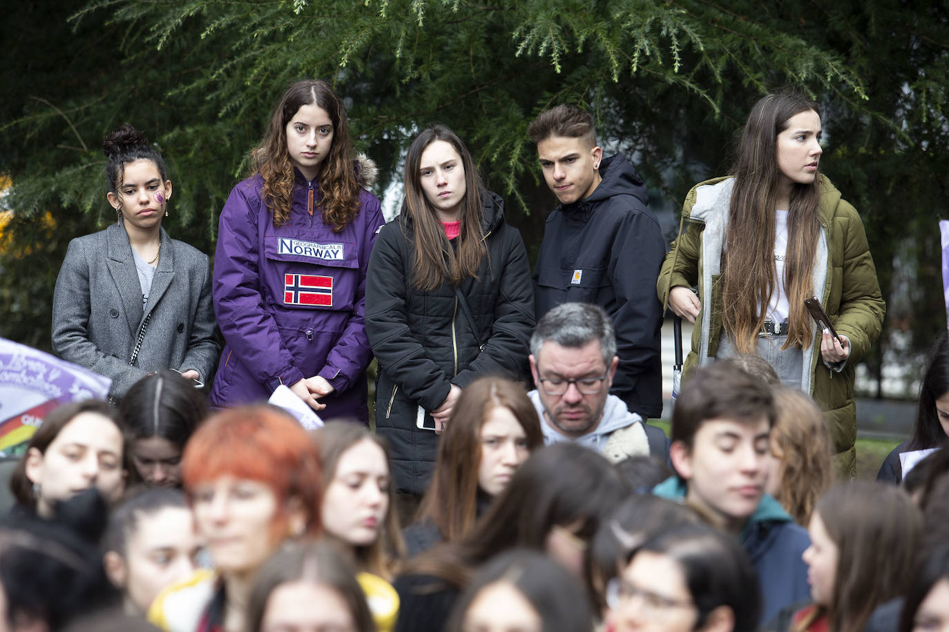 Alumnos de institutos y universidades de la región exigen en las calles el cese de la violencia machista que ya se ha cobrado la vida de 22 mujeres en lo que va de año