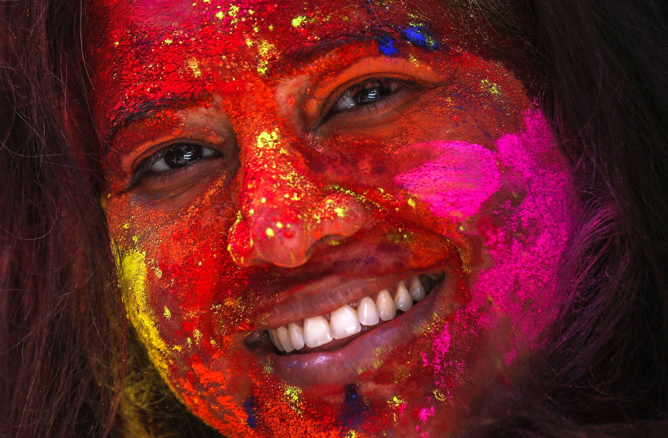 La ciudad india cumplió con el tradicional festival de color que se celebra cada primavera. Esta cita, también muy popular en Nepal, es conocida igualmente como la fiesta del amor o de los colores y, aunque se trata de una fiesta muy antigua en la cultura india, se ha extendido por otros puntos de Europa y América. 