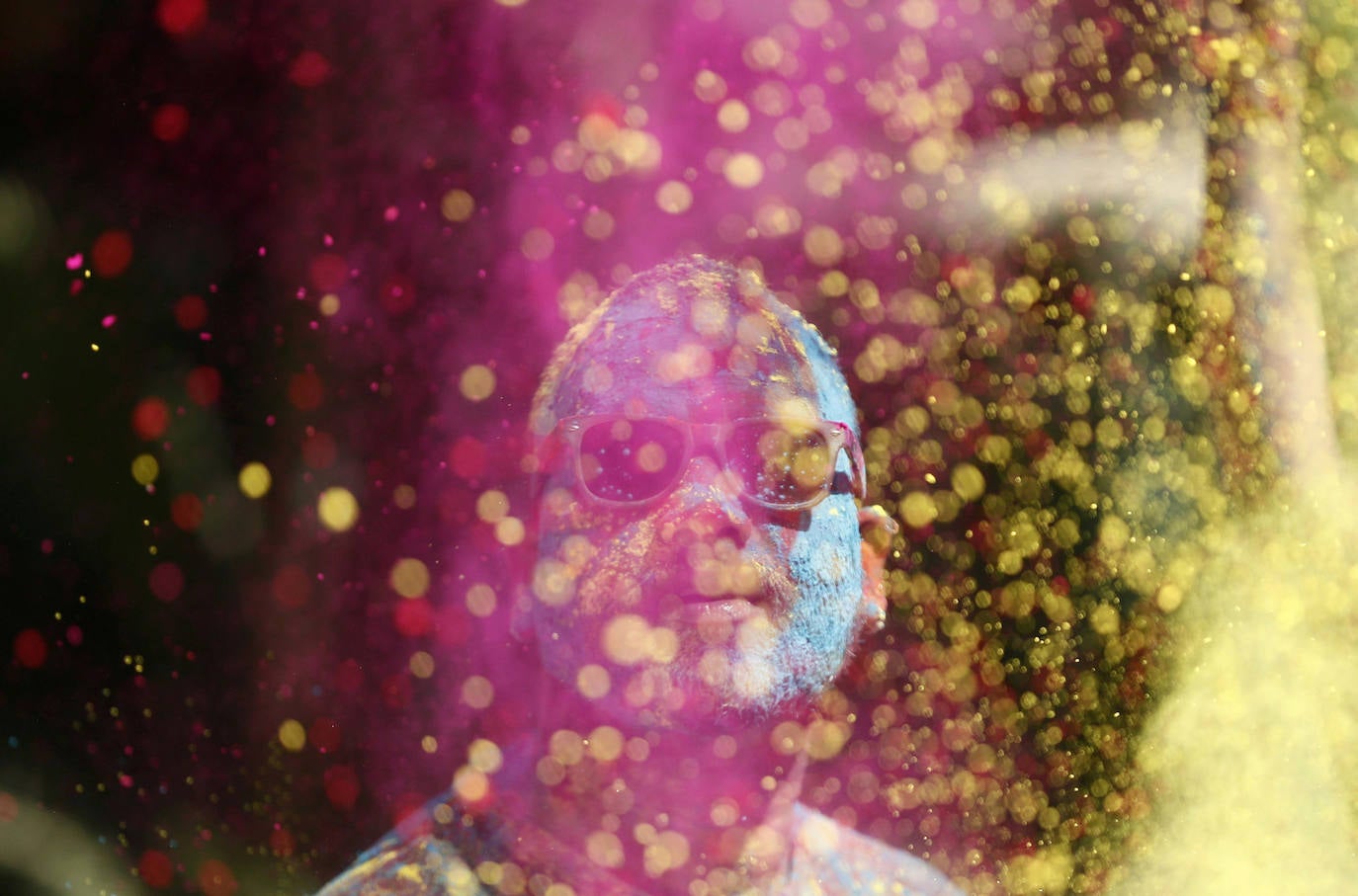 La ciudad india cumplió con el tradicional festival de color que se celebra cada primavera. Esta cita, también muy popular en Nepal, es conocida igualmente como la fiesta del amor o de los colores y, aunque se trata de una fiesta muy antigua en la cultura india, se ha extendido por otros puntos de Europa y América. 