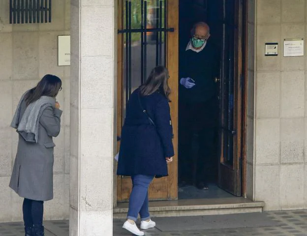 Coronavirus en Asturias | El colegio Fundación Masaveu dobla los casos en el segundo día sin actividad
