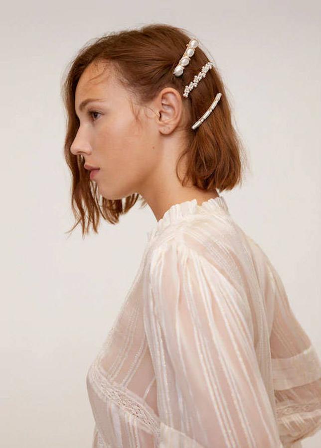 Set de pasadores para el pelo con detalle de perlas de Mango, 12,99 euros.