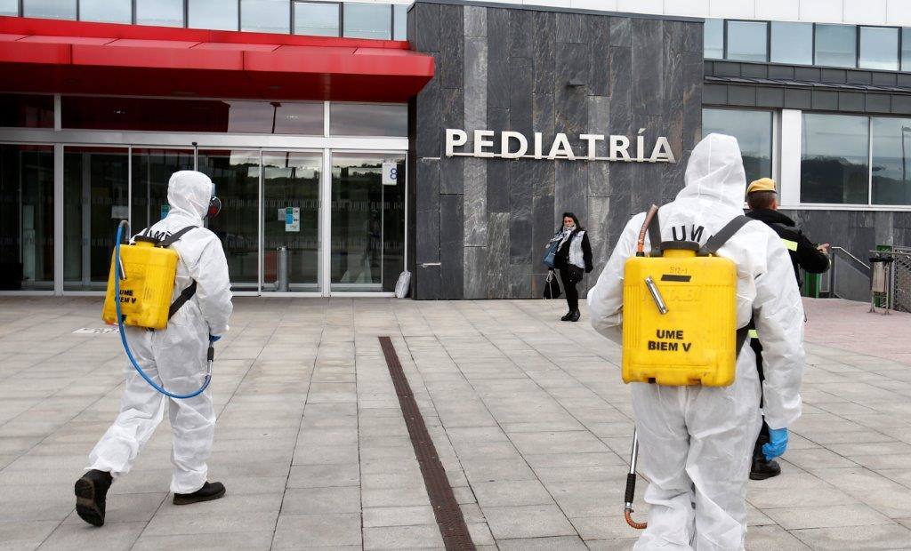 Los integrantes de la UME tendrán como una de las labores fundamentales la limpieza de edificios y zonas de uso público como estasciones de tren o autobús