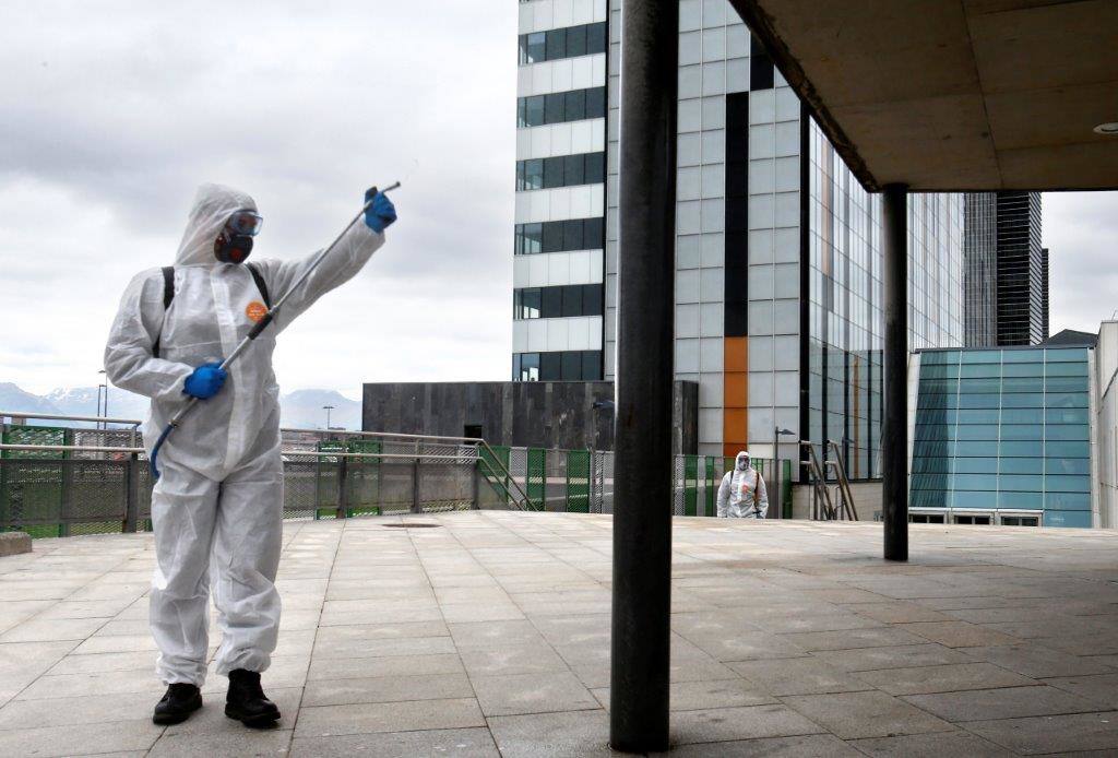 Los integrantes de la UME tendrán como una de las labores fundamentales la limpieza de edificios y zonas de uso público como estasciones de tren o autobús