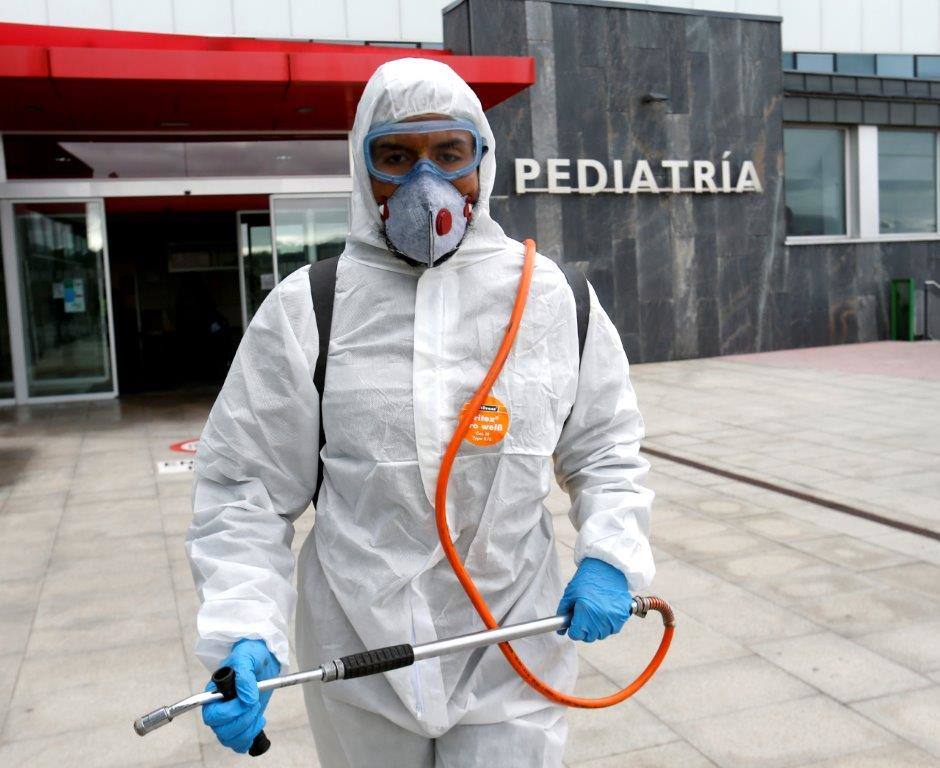 Los integrantes de la UME tendrán como una de las labores fundamentales la limpieza de edificios y zonas de uso público como estasciones de tren o autobús