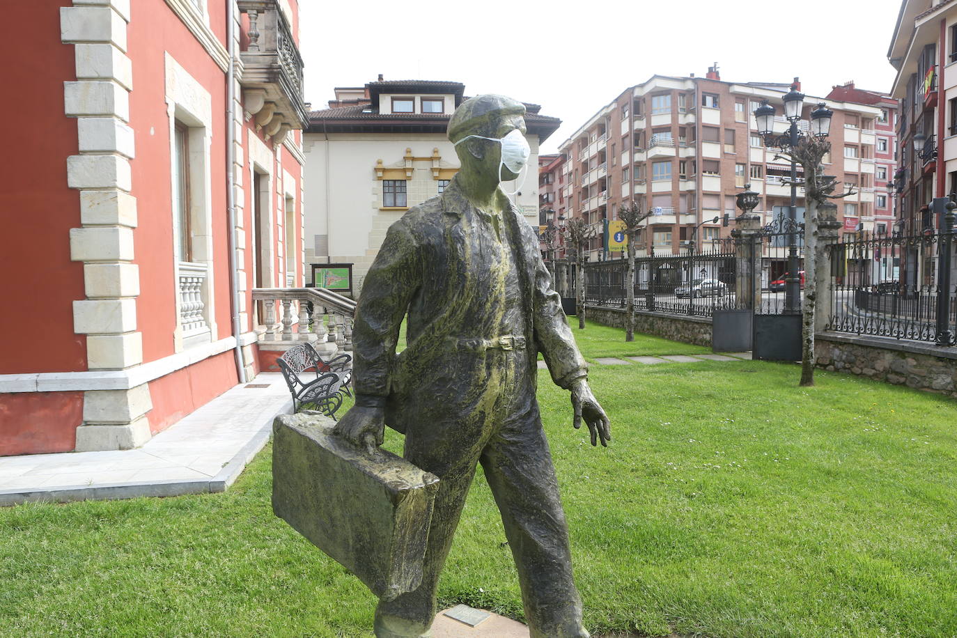 Los asturianos siguen viviendo bajo las restricciones que impone el Estado de Alarma por el coronavirus 