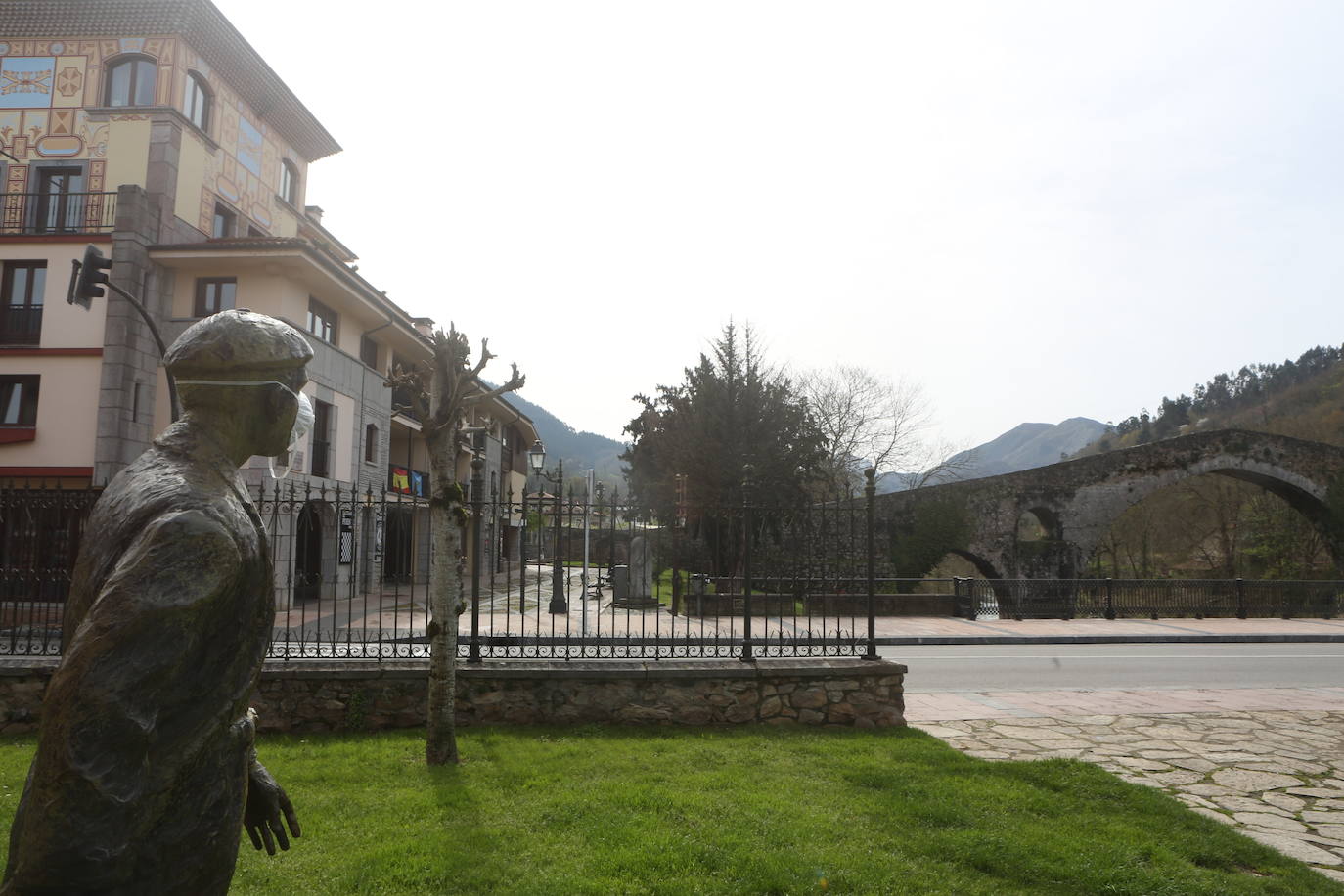 Los asturianos siguen viviendo bajo las restricciones que impone el Estado de Alarma por el coronavirus 