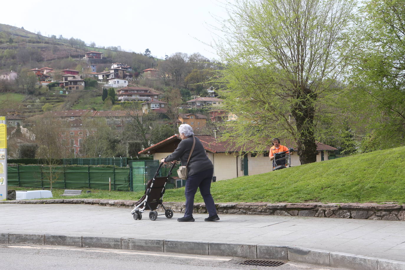 Los asturianos siguen viviendo bajo las restricciones que impone el Estado de Alarma por el coronavirus 