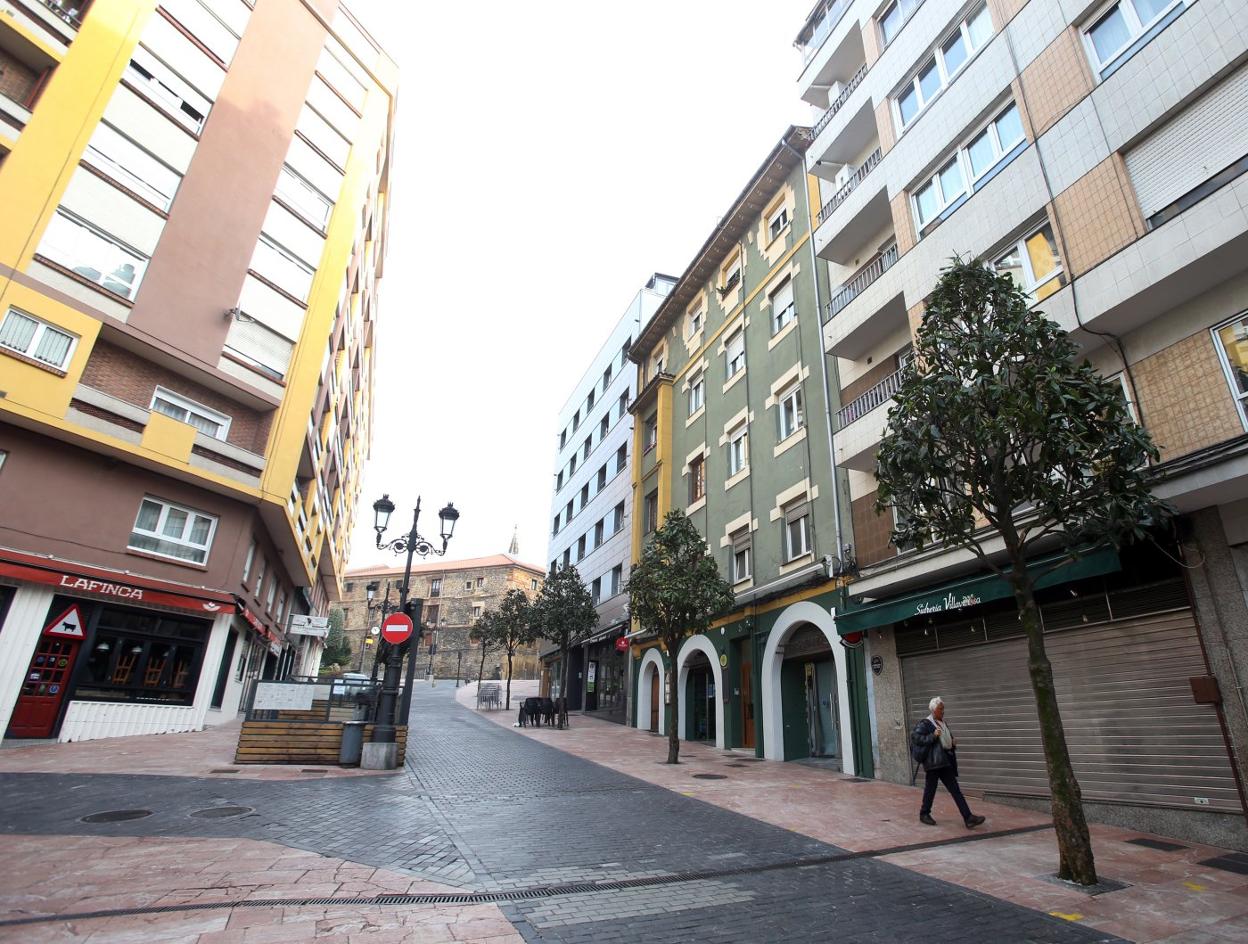 La calle Gascona, el Bulevar de la Sidra, sin actividad por la emergencia sanitaria del coronavirus. 