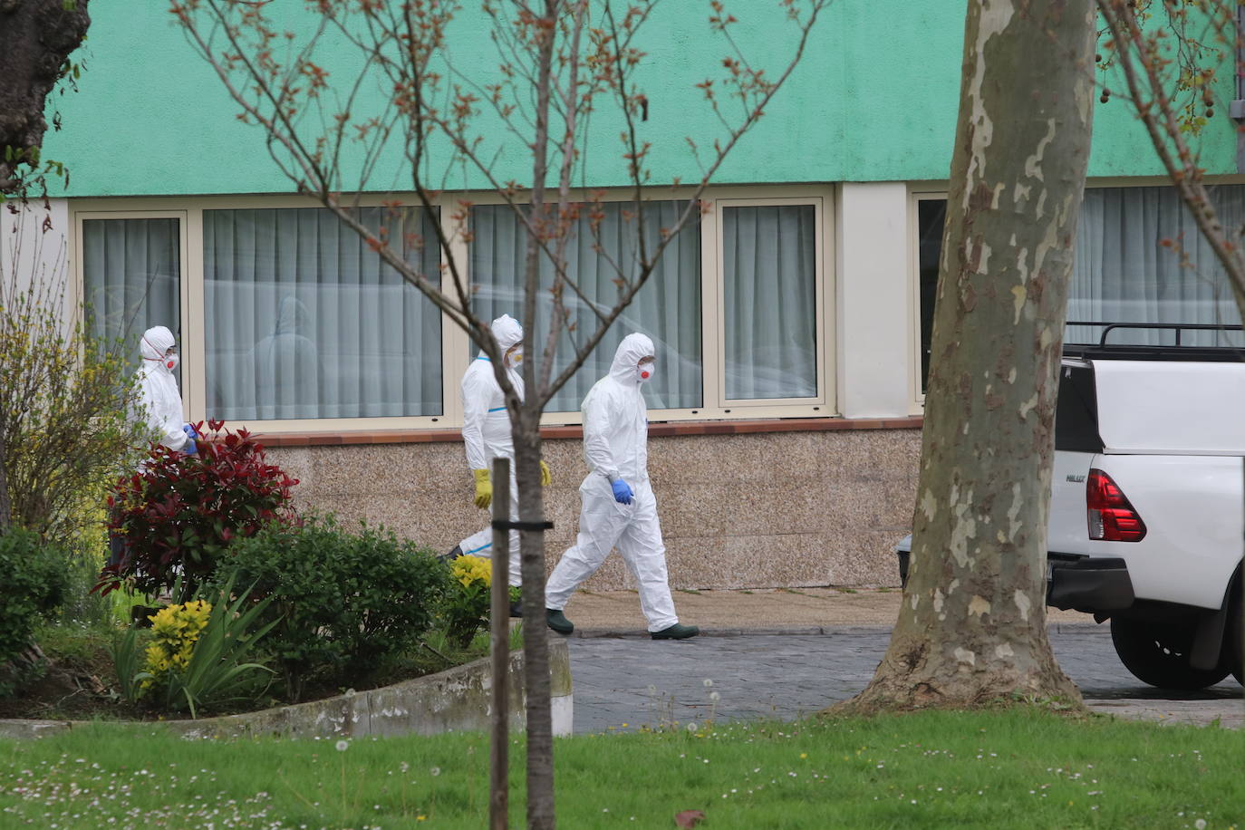 La residencia de mayores de Grado es uno de los focos del coronavirus en Asturias. En este equipamiento público se han registrado más de veinte positivos y una usuaria afectada ha fallecido.