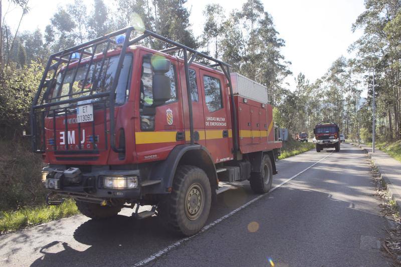 La Unidad Militar de Emergencia (UME), dependiente del Ministerio de Defensa, se desplazó este jueves hasta el Centro Penitenciario de Asturias para iniciar las labores de desinfección de sus dependencias.