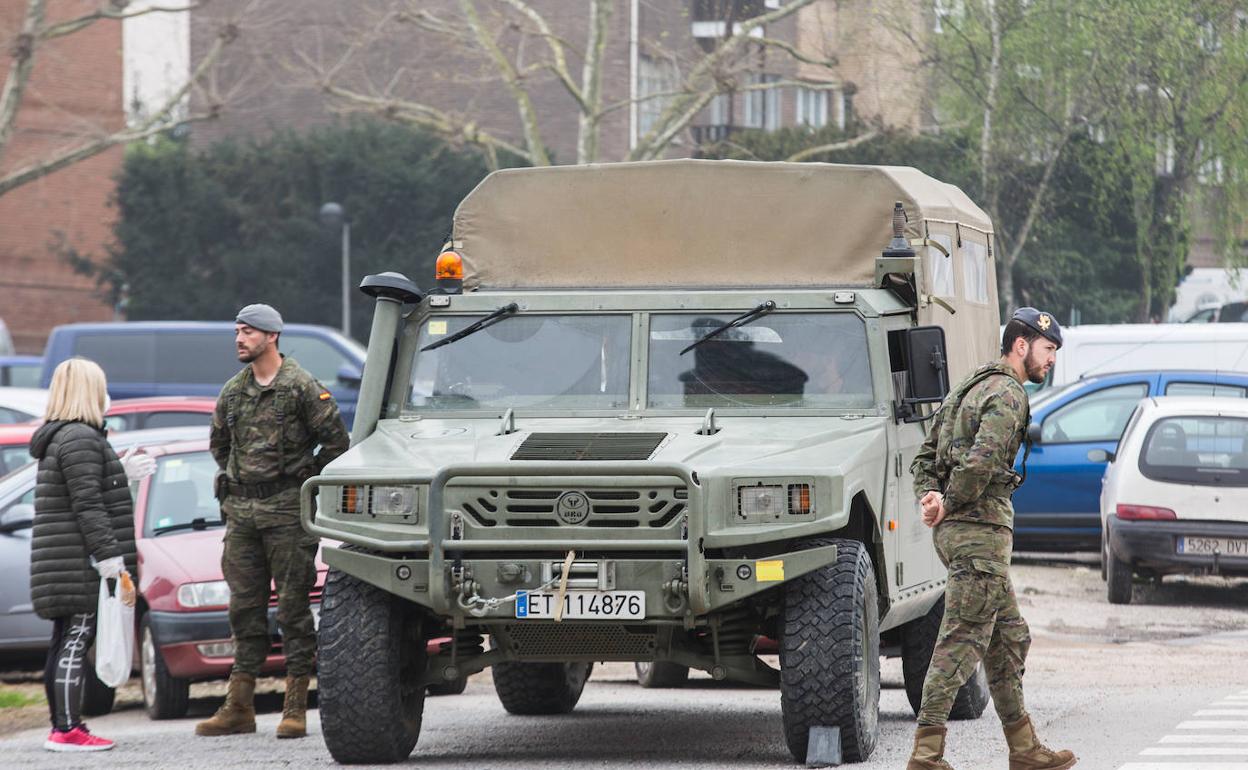 Militares en Avilés. 