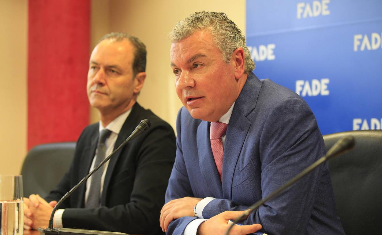 Alberto González y Belarmino Feito, director general y presidente de FADE.