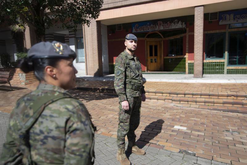 El Ejército ha vuelto a desplegarse en varias zonas del Principado de Asturias para apoyar en las labores de desinfección frente al coronavirus. 
