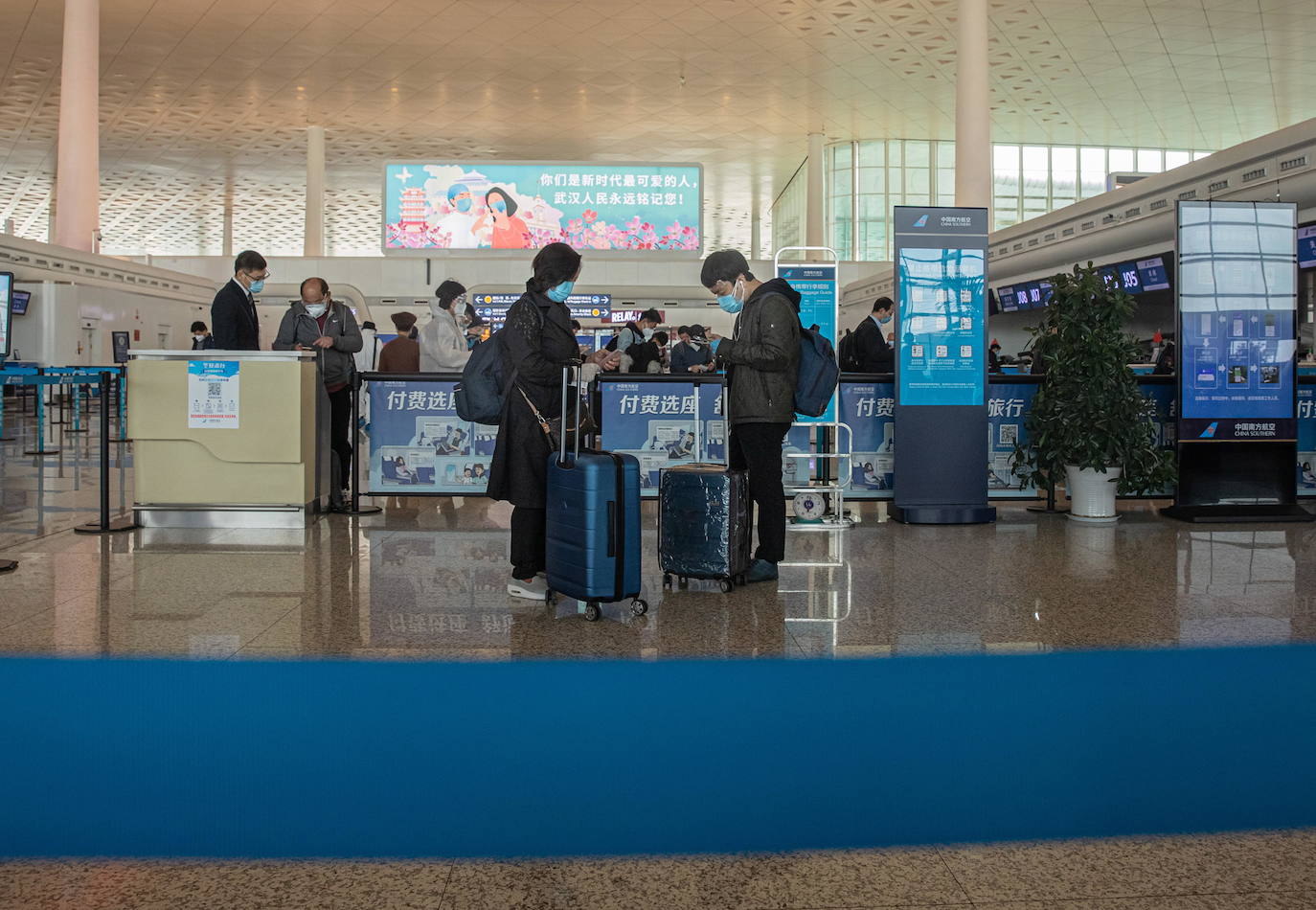 En Wuhan, ciudad china donde comenzó la pandemia, se han levantado las restricciones que mantuvieron cerrada la urbe durante 76 días y poco a poco se va recuperando la normalidad