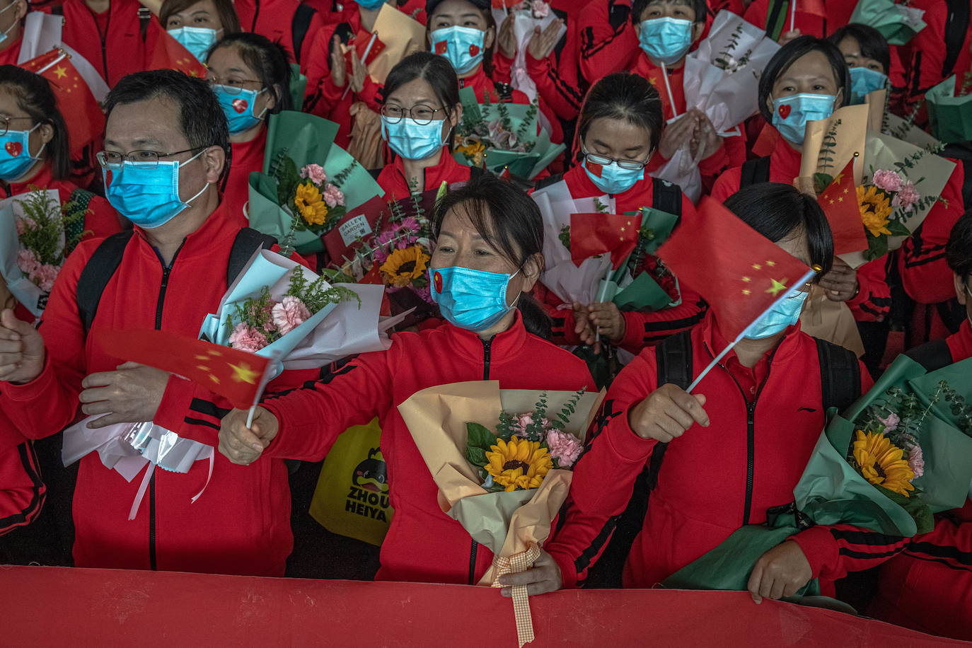 En Wuhan, ciudad china donde comenzó la pandemia, se han levantado las restricciones que mantuvieron cerrada la urbe durante 76 días y poco a poco se va recuperando la normalidad
