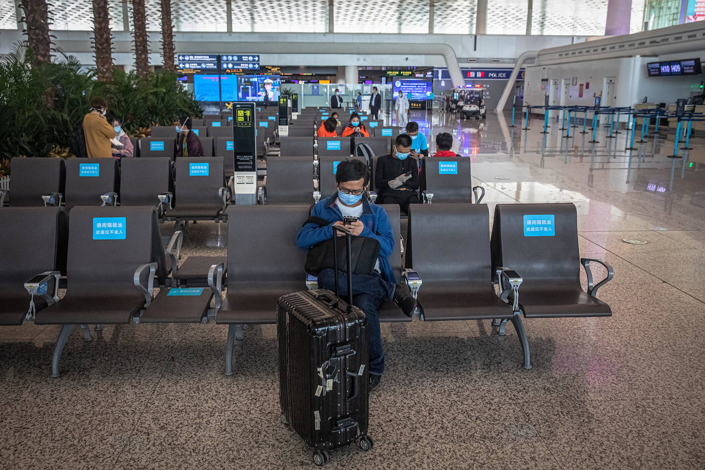 En Wuhan, ciudad china donde comenzó la pandemia, se han levantado las restricciones que mantuvieron cerrada la urbe durante 76 días y poco a poco se va recuperando la normalidad