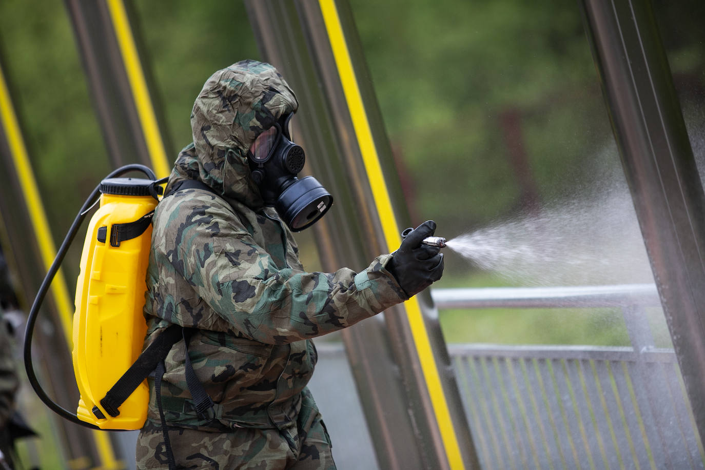 La pandemia ha dejado calles vacías, momentos trágicos y gestos de esperanza en una región que lucha contra la enfermedad.