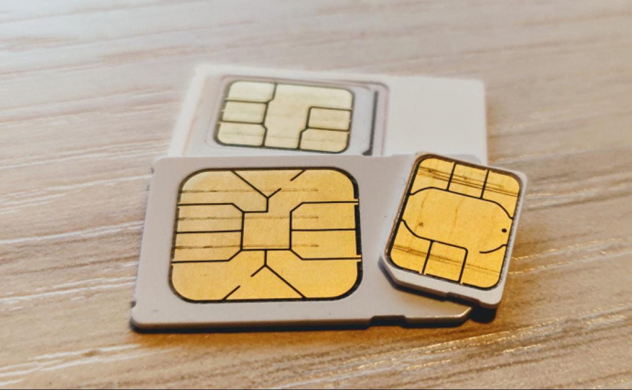 El Ayuntamiento entregará tarjetas con datos a más de mil alumnos sin internet