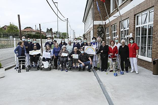 «Salud tiene abandonados a los ancianos de las residencias privadas, es terrible»