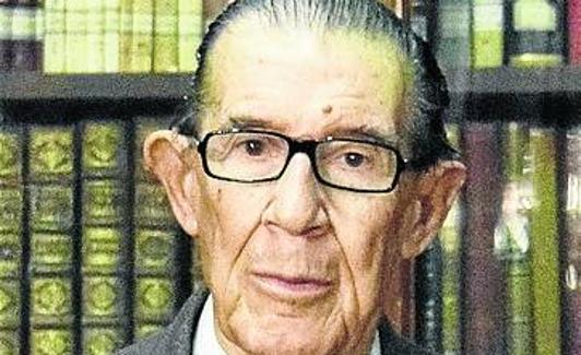 Juan Velarde. Economista