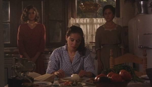 Este drama amoroso gira en torno a la mejor cocina mexicana en 'Como agua para chocolate' (1992).