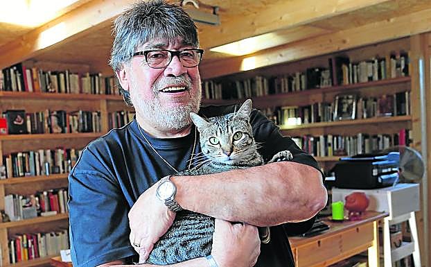 El mundo de las letras despide a Luis Sepúlveda