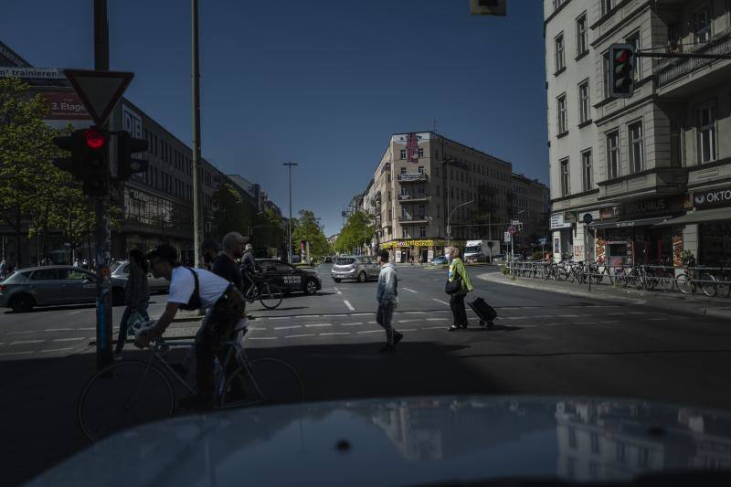 Algunas de las ciudades más importantes del mundo se han quedado casi sin vida debido a la pandemia del coronavirus. Nueva York, París, Berlín, Moscú, Londres o Tokio se muestran como nunca las habíamos visto.