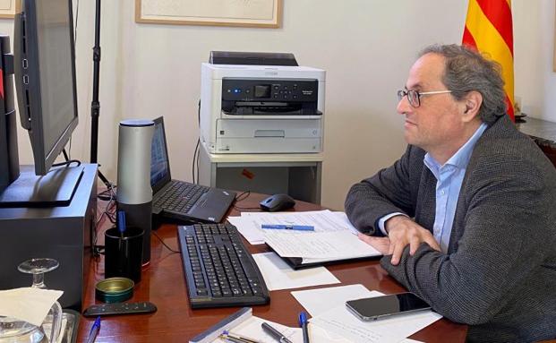 Quim Torra, durante su reunión con el resto de miembros del Govern. 