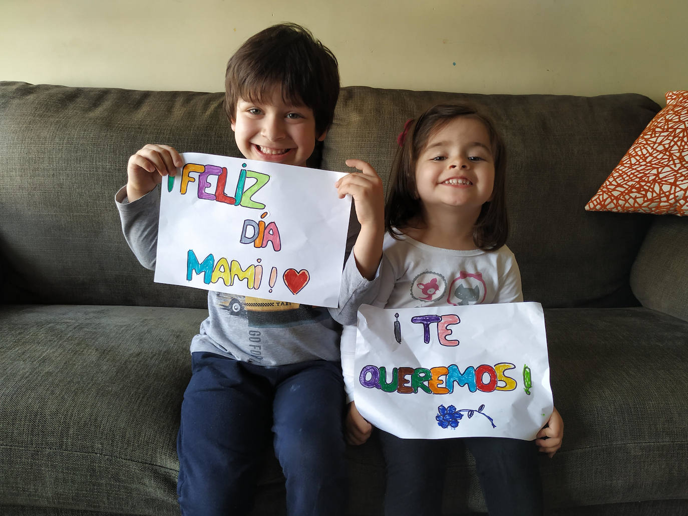 Felicidades mamá, eres la mejor del mundo. Te queremos muchísimo