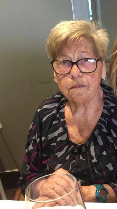 Feliz día Mamá. Pronto saldremos de esta. Te queremos Arancha,Vera y Candela