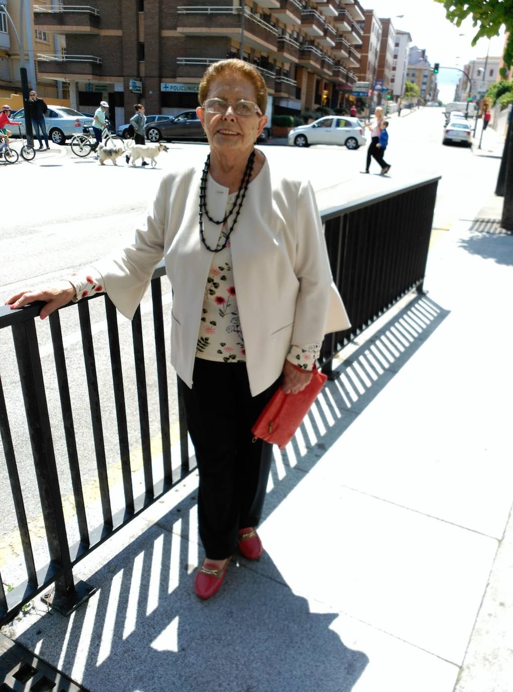 !!!Feliz día de la Madre!!! Este año sin besos ni abrazos, en la distancia, pero ya queda poco. ¡¡¡Te queremos a tope!!!