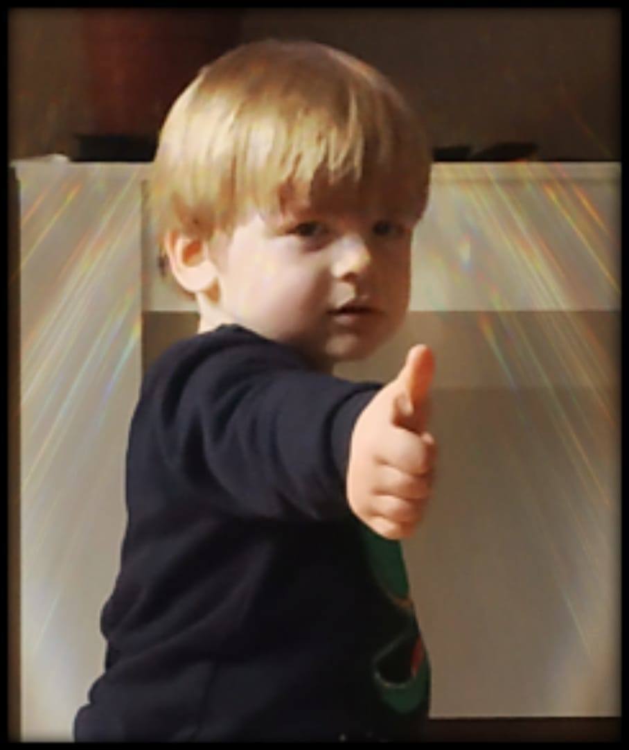 Confiamos en tí Mamá, tú brillas más que el sol. Te queremos.