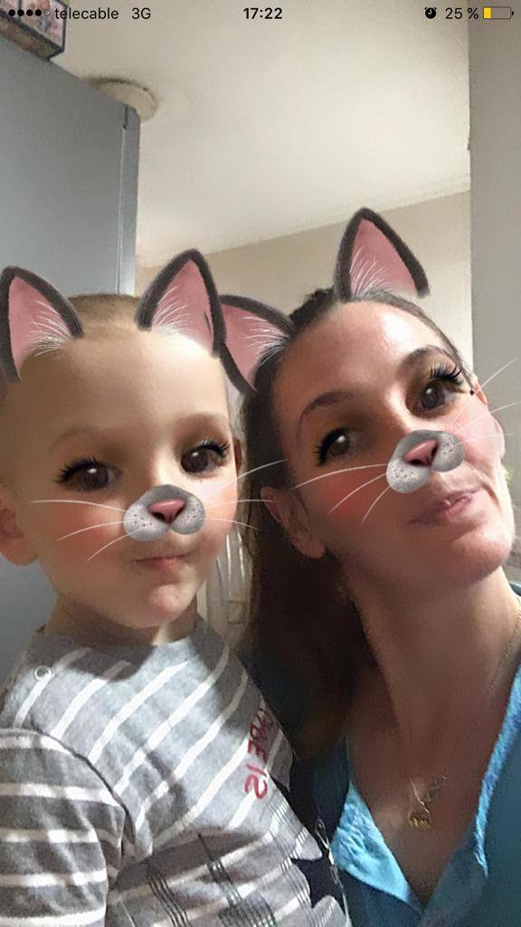 Felicidades mamá eres la mejor madre que podía haber tenido. Te queremos mucho.