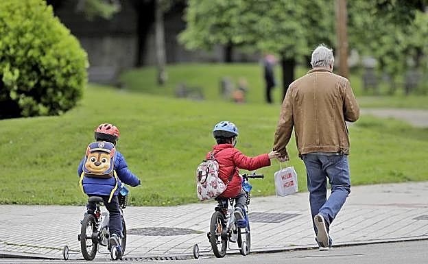 Desescalada | Cuánto tiempo puedo pasear y otras dudas sobre las primeras salidas