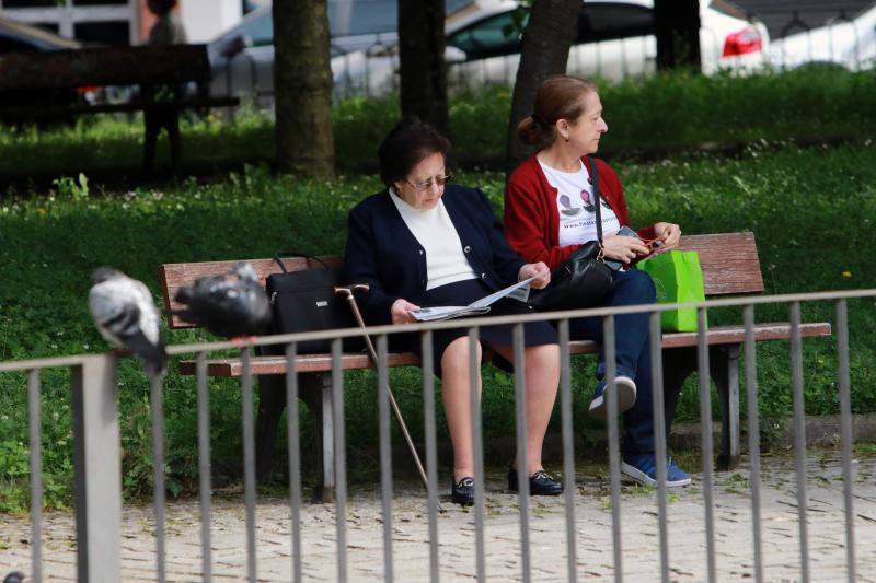 Desde las 6 de esta mañana, deportistas y paseantes reconquistaban las calles del Principado