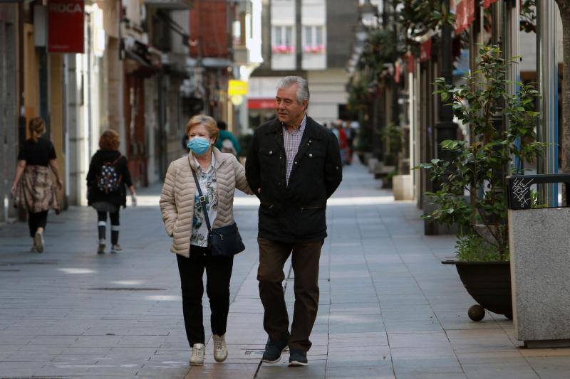 Desde las 6 de esta mañana, deportistas y paseantes reconquistaban las calles del Principado