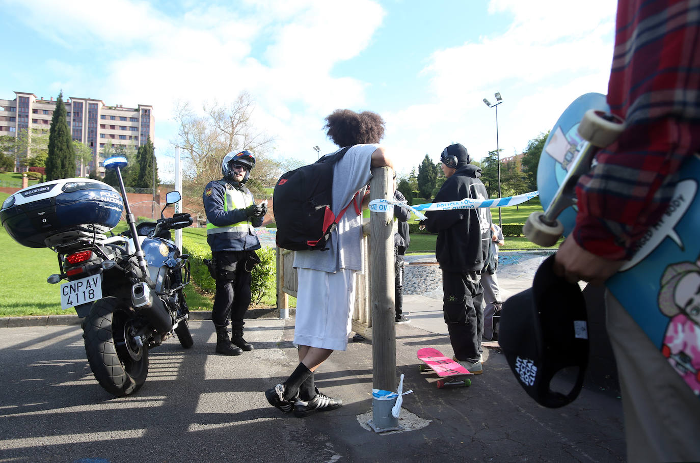 Desde las 6 de esta mañana, deportistas y paseantes reconquistaban las calles del Principado