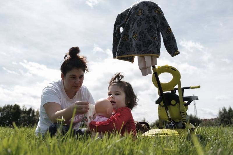 Desde las 6 de esta mañana, deportistas y paseantes reconquistaban las calles, paseos y playas tras más de 40 días confinados.