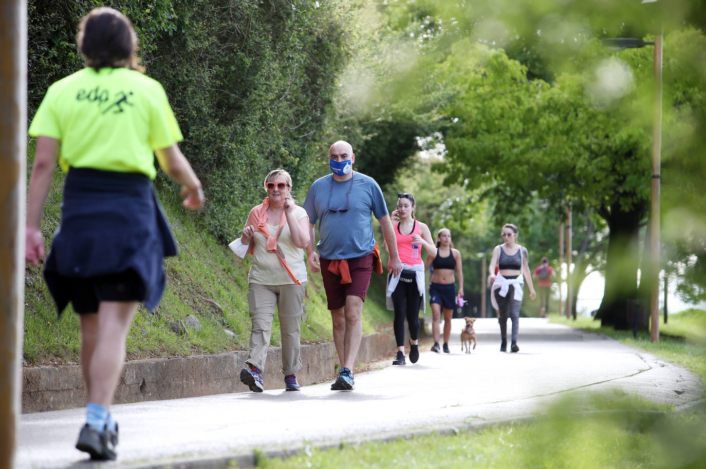 Después de un fin de semana en el que los asturianos comenzaron a salir de sus casas con el permiso por franjas temporales para hacer deporte, la región ha se adentra en la primera semana de desescalada. Comienza la fase cero, la que permitirá poco a poco ir retomando la actividad o a lo que el Gobierno ha llamado 'nueva normalidad'. 