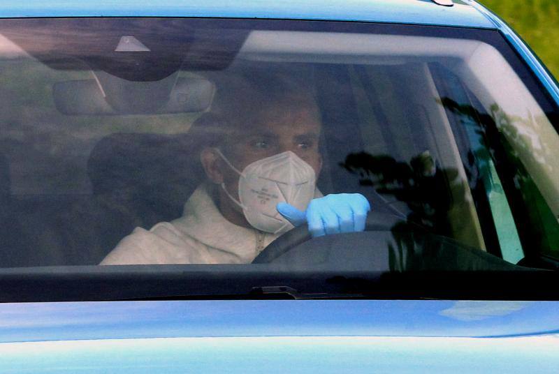 Lo hacen tras realizar ya los test de detección del coronavirus. La plantilla acudió a las instalaciones con mascarillas protectoras. 