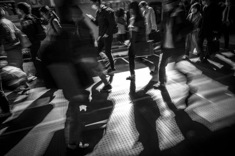 Recopilación de imágenes de las últimas semanas en Japón, en donde el confinamiento y las medidas de distancia se han convertido en el principal método para combatir la propagación del virus.