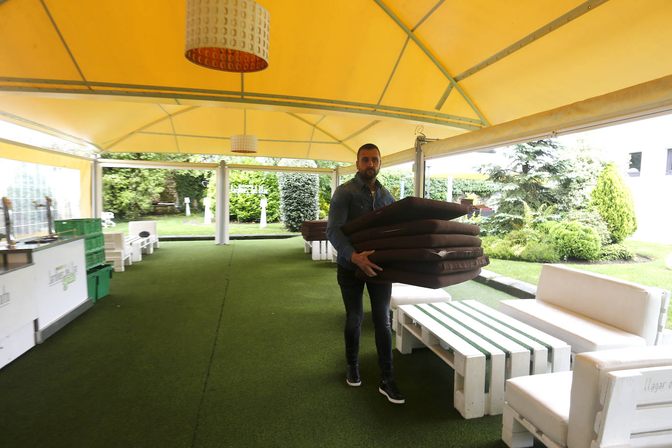 En la fase 1 las terrazas podrán abrir con una capacidad máxima del 50% respecto a su aforo habitual