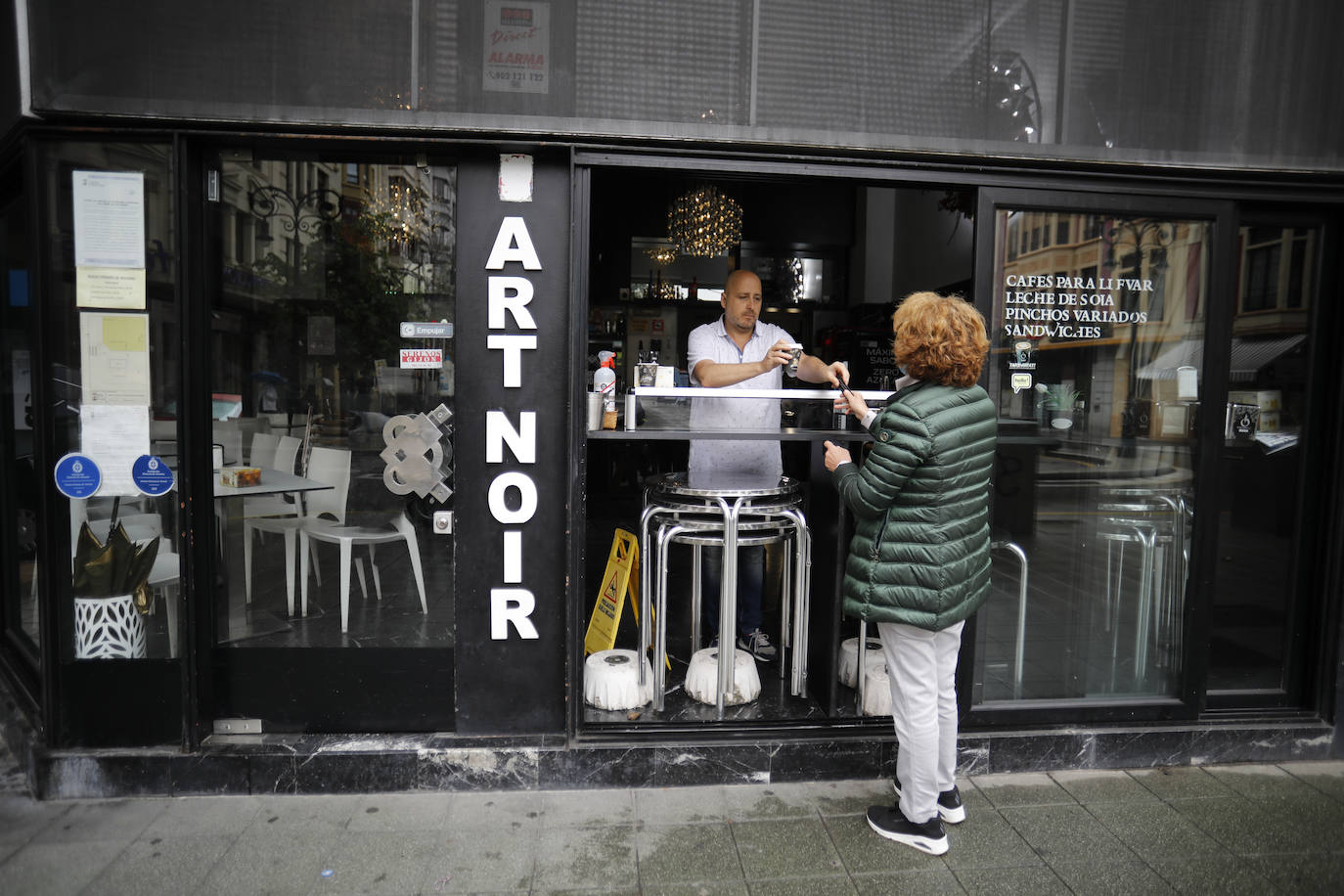 En la fase 1 las terrazas podrán abrir con una capacidad máxima del 50% respecto a su aforo habitual