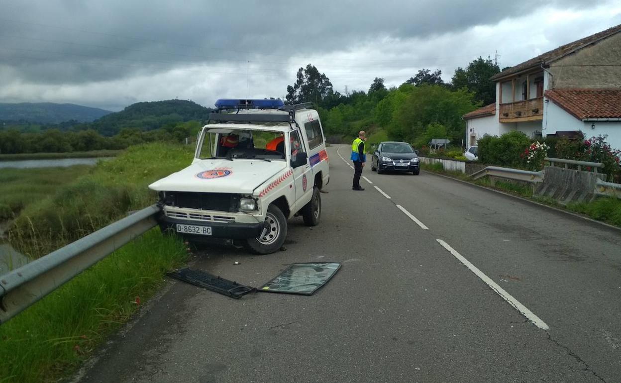 Un coche de Protección Civil de Villaviciosa, implicado en un accidente de tráfico